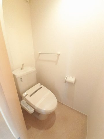 ラフレシールのトイレ|コンパクトで使いやすいトイレです