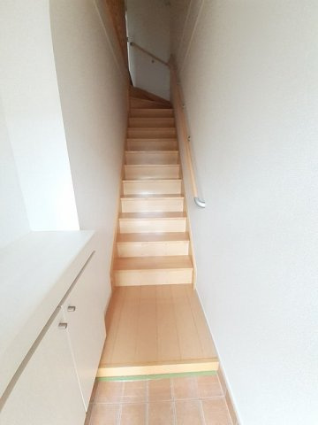 ラフレシールの玄関|明るい玄関です