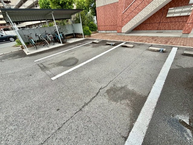 ライブリーの駐車場