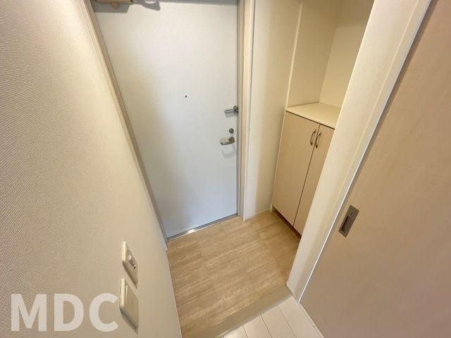 レーグル２番館の玄関