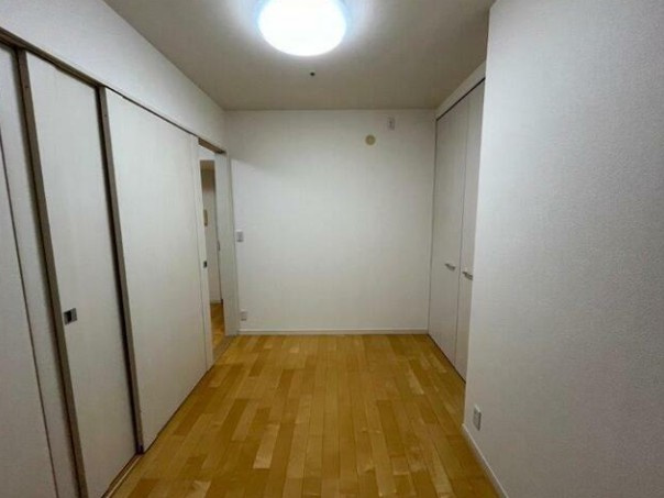 【寝室】