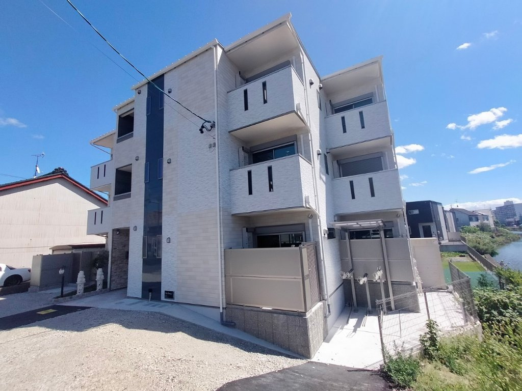 名古屋市港区入場町１丁目のアパートの外観