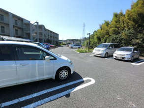 【駐車場】