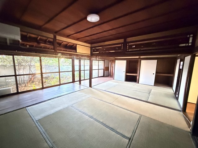 東人丸町貸家の居間・リビング