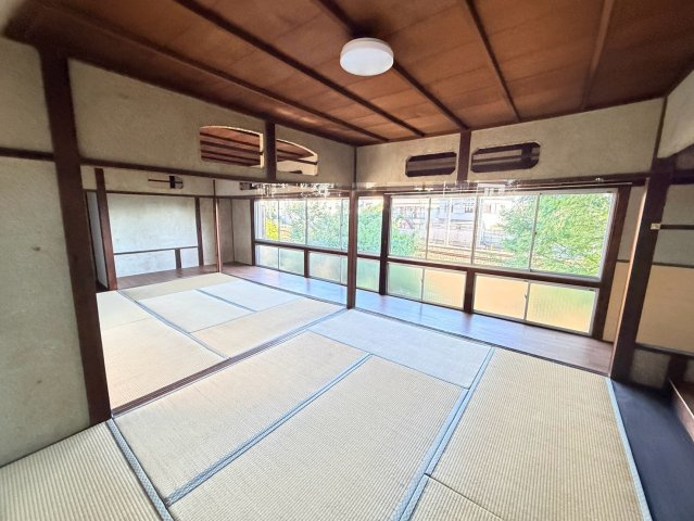 東人丸町貸家の寝室