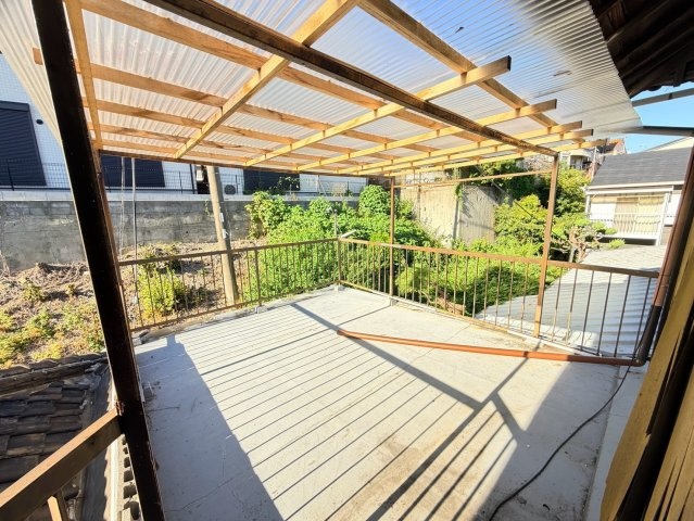 東人丸町貸家のバルコニー
