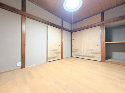 【洋室】 | ◆港南区東永谷３丁目　中古戸建◆ | ◆子どものスタディ空間として、あるいは書斎やホビールームとして生活スタイルに合わせて使えるプライベートルーム。居心地のいい落ち着いたインテリアが似合います。