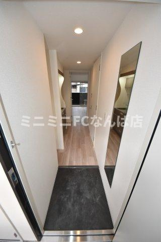 セレニテ難波ミラク参番館の玄関