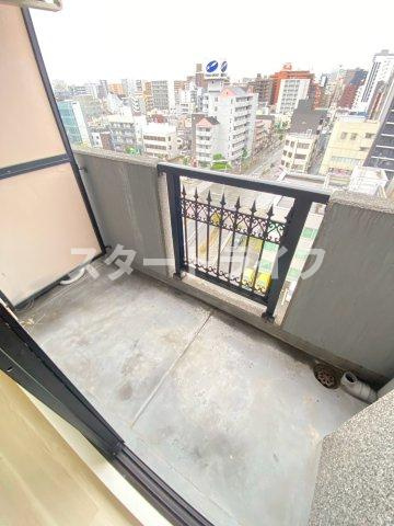 大阪市淀川区東三国２丁目の賃貸マンションのバルコニー