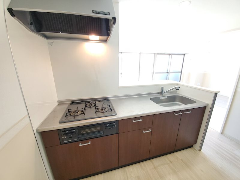 三田市西山２丁目の賃貸マンションのキッチン