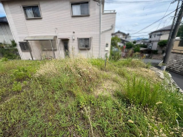 西山台２丁目　売土地の外観|現況更地につき解体費用かかりません♪お好きなプランで夢のマイホームを建てて下さいね♪