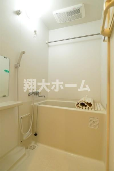 ロメック山手日暮里の浴室