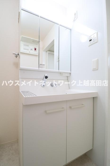 ハーモニーハイムの独立洗面台|洗髪洗面化粧台