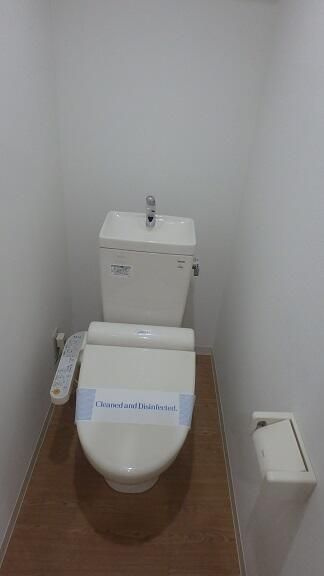 レジェンド西小山のトイレ|ゆったりとした空間のトイレです