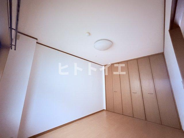 アーバンヒル広川の洋室