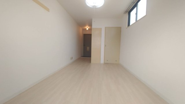 大阪市東淀川区淡路５丁目のマンション
