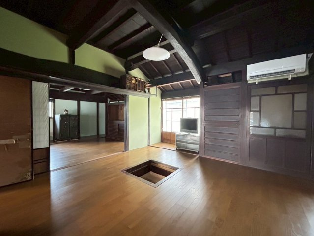 小野市中町一戸建の居間・リビング