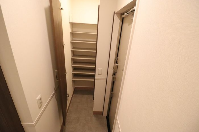 グラン仁所町の玄関