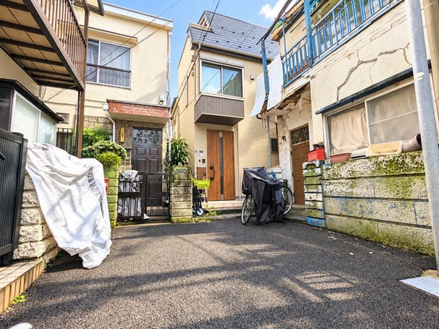大田区鵜の木2丁目　中古戸建の外観|現地写真

現地ご見学希望・資料請求などお気軽にお問い合わせ下さい！
03-5990-5201
