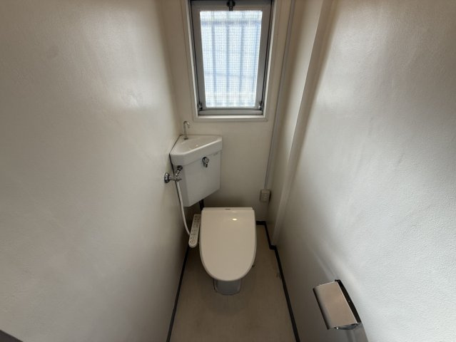 マンション桂風のトイレ|清潔感のあるトイレです
