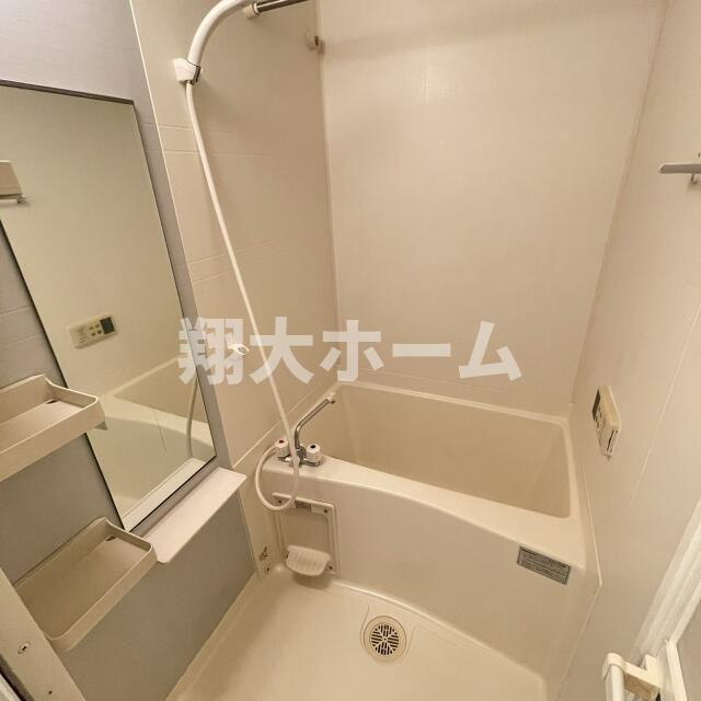 パールピアスの浴室