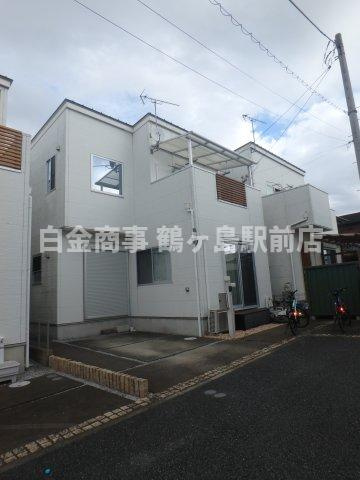 鶴ヶ島市脚折町中古戸建の前面道路含む現地写真