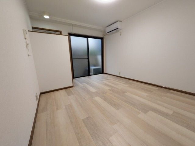 WINGの洋室