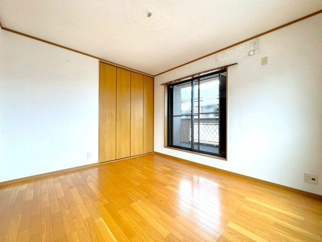 ◆市バス「下久我」停まで徒歩２分◆全室２面採光の４ＤＫ住宅◆周辺環境充実◆伏見区久我東町の洋室|洋室