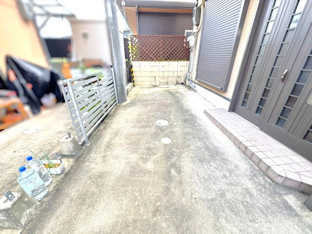 ◆市バス「下久我」停まで徒歩２分◆全室２面採光の４ＤＫ住宅◆周辺環境充実◆伏見区久我東町の駐車場|駐車スペース