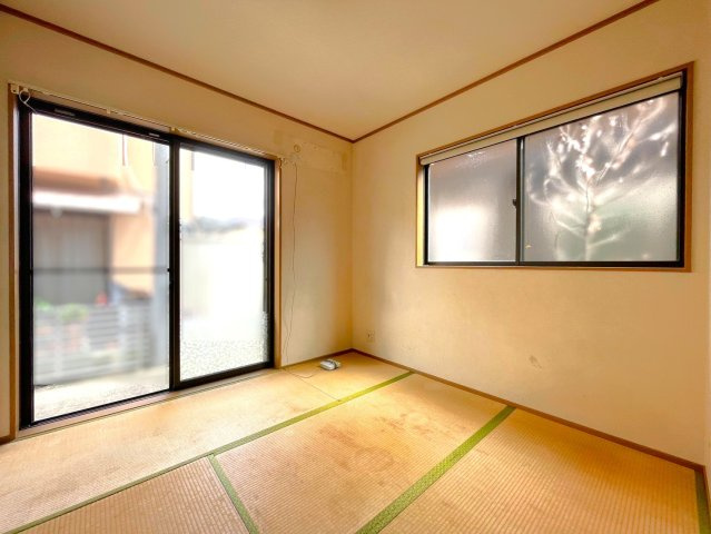 ◆市バス「下久我」停まで徒歩２分◆全室２面採光の４ＤＫ住宅◆周辺環境充実◆伏見区久我東町の和室|和室