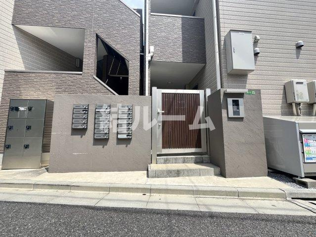 練馬区中村２丁目のアパートのエントランス