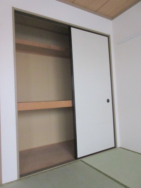 ドミールＡの収納|押入れ