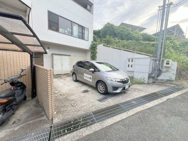 エスポワール信貴の駐車場