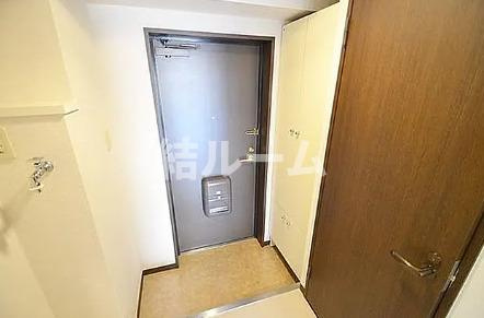 富士見市ふじみ野東２丁目の賃貸マンションの玄関