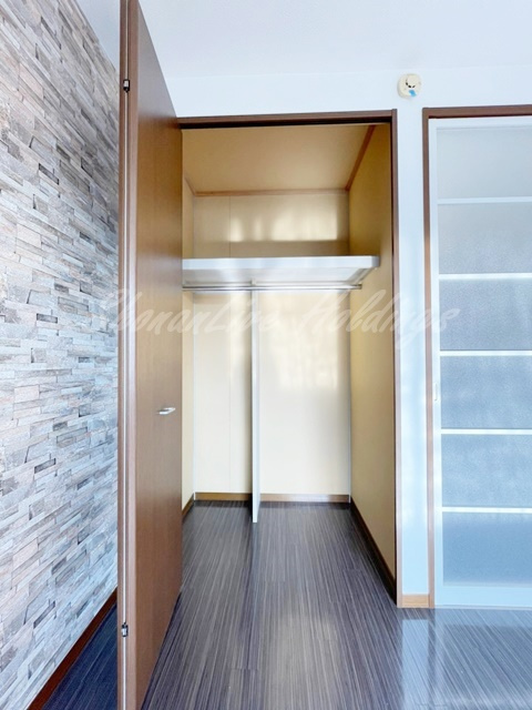 藤沢市鵠沼石上２丁目の賃貸マンションの収納