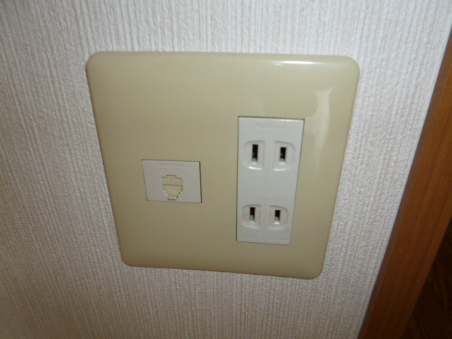 ピアッツア紗梨の設備|電話モジュラー