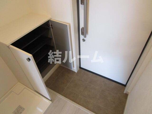清瀬市野塩５丁目のアパートの玄関