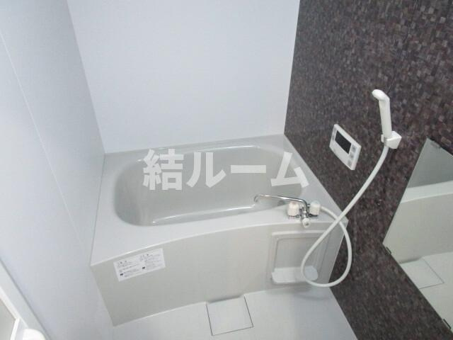 清瀬市野塩５丁目のアパートの浴室
