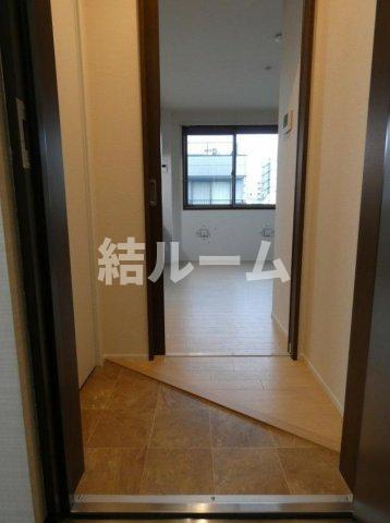 豊島区東池袋５丁目の賃貸マンションの玄関