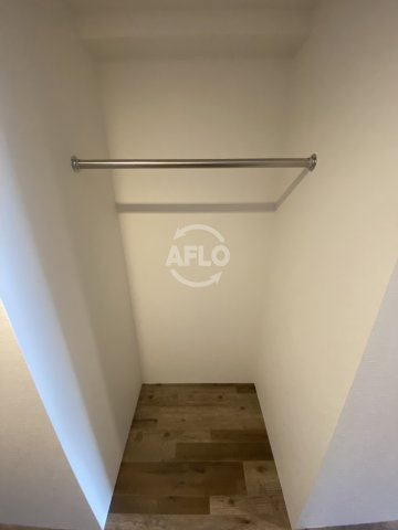 Wolf Pack Apartmentの収納|Wolf Pack Apartment（ウォルフパークアパートメント  ）　玄関収納