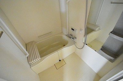 シンプルで機能的なユニットバスです