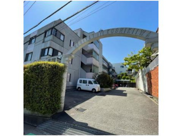 エレベーター付きで重たい荷物も楽々♪