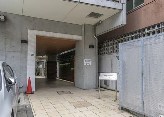 【エントランス】