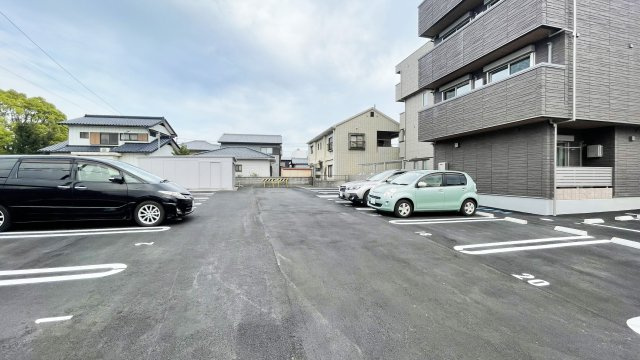 ベレオ安宅の駐車場