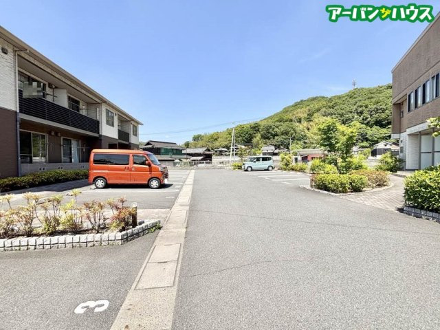 アンビシアAの駐車場