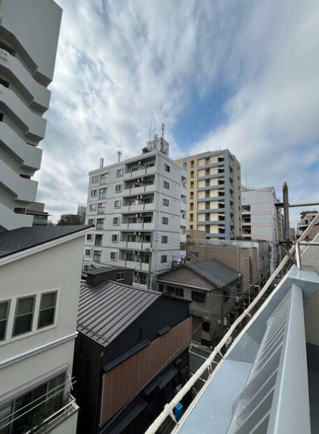奥浅草妙見屋ビル のエントランス
