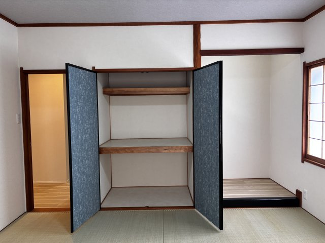 神戸市須磨区多井畑東町戸建の収納