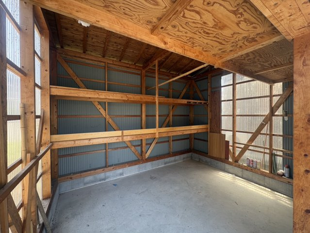 王子町貸倉庫の内装