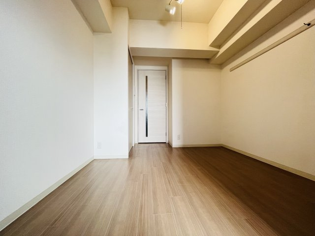 【寝室】プレサンス三宮エレガンシア