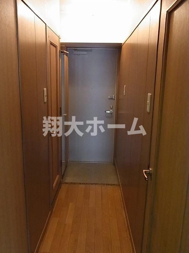 クォーレ東館西館の玄関